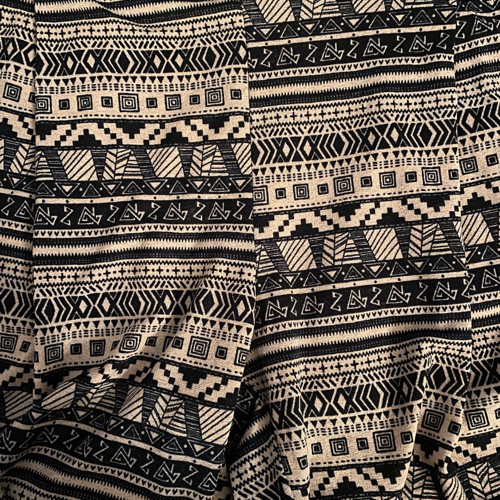 Light material patterned pants - Picture 3 of 9